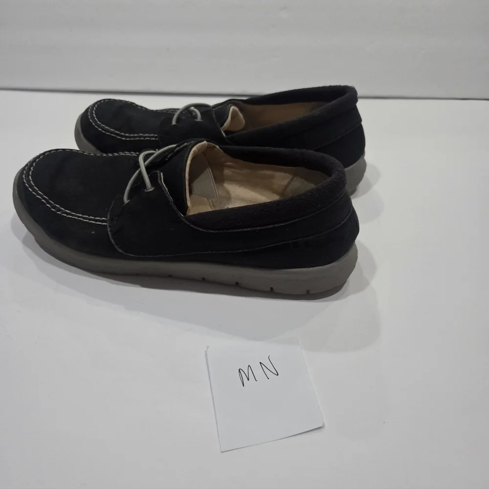 UGG Boy's Blue Suede Boat Shoes with Gray Sole Sz.5